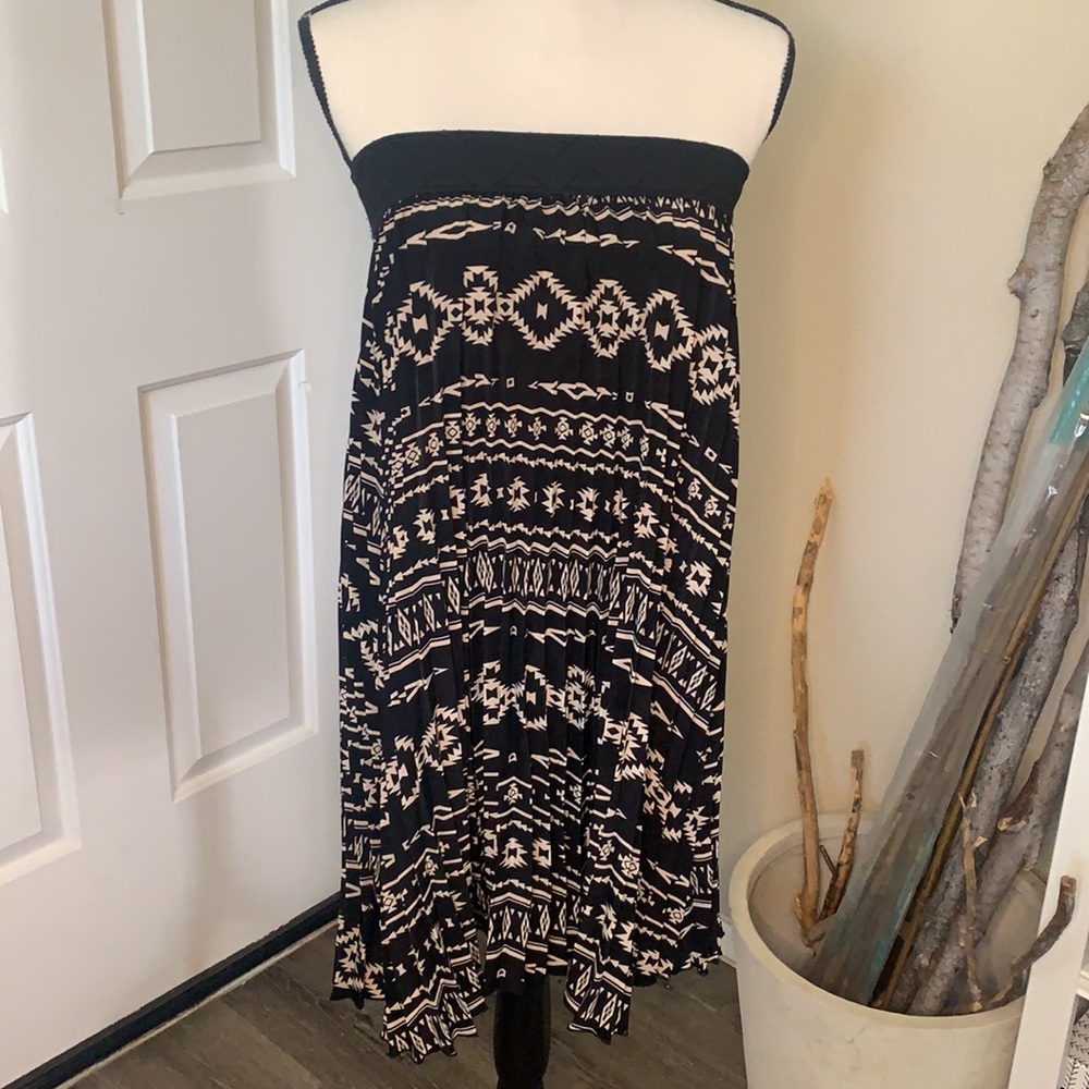 LuLaRoe | Black and Beige Aztec Print Pleated Skirt | Small - Picture 8 of 10